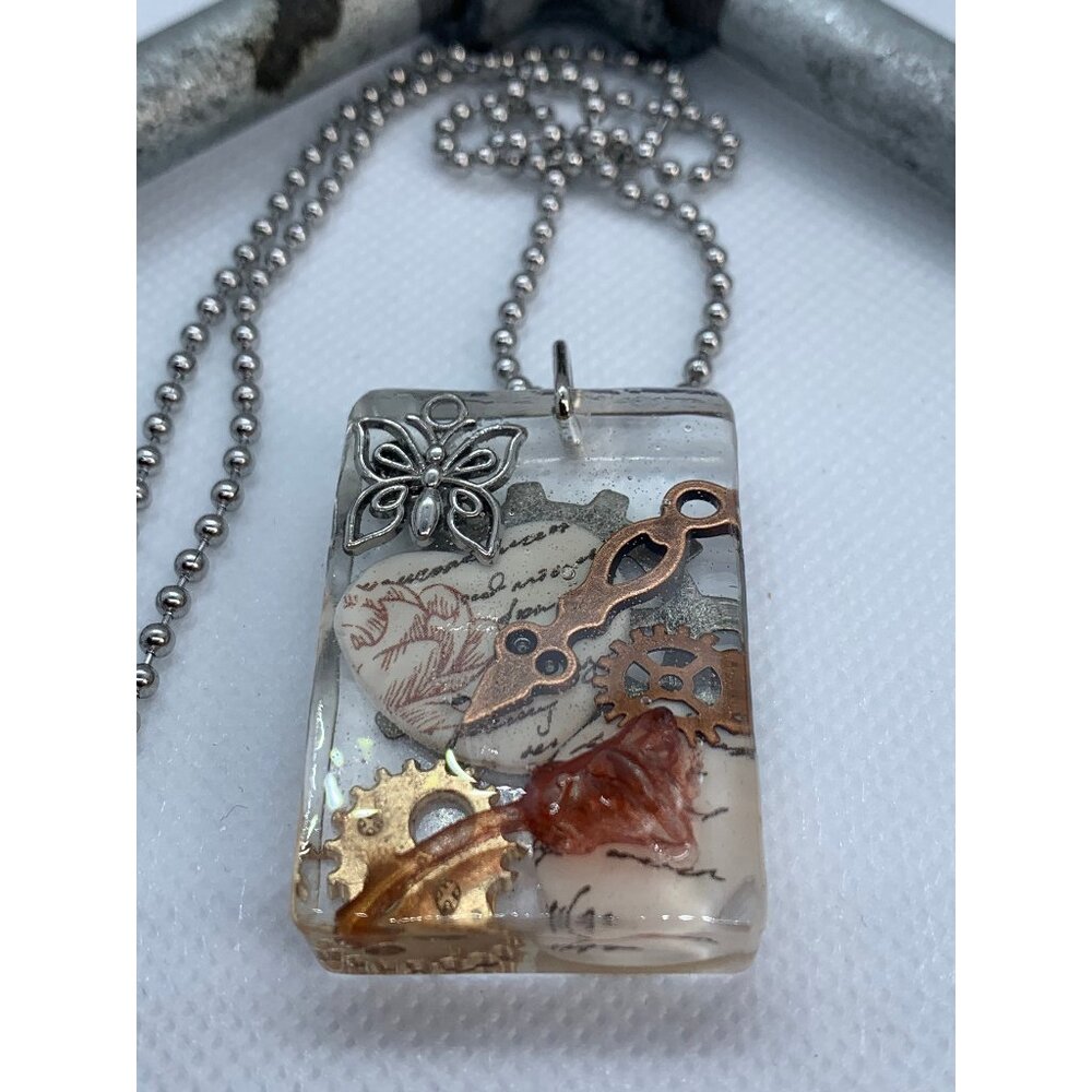 Steampunk antique look resin necklace